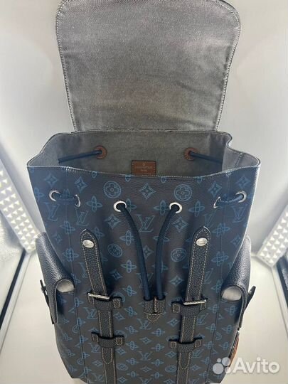 Рюкзак новый Louis Vuitton