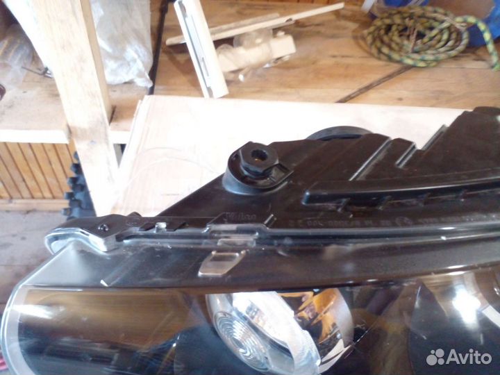 Фара левая Volkswagen Scirocco 3 xenon до рест