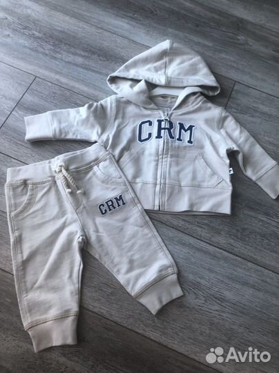 Костюм спортивный