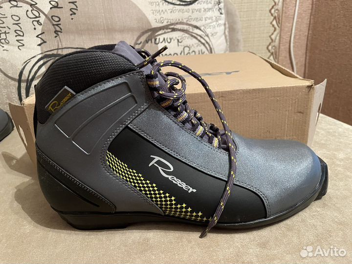 Лыжные ботинки 43