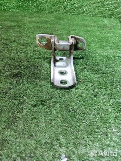 Петля двери передняя правая Haima M3
