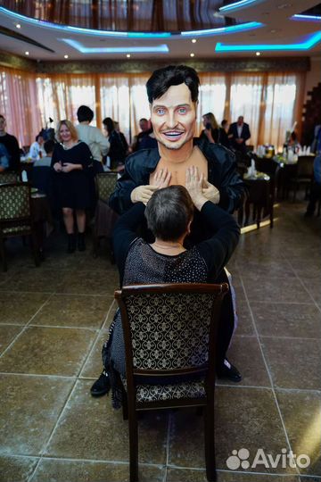 Поздравление от ростового красавца