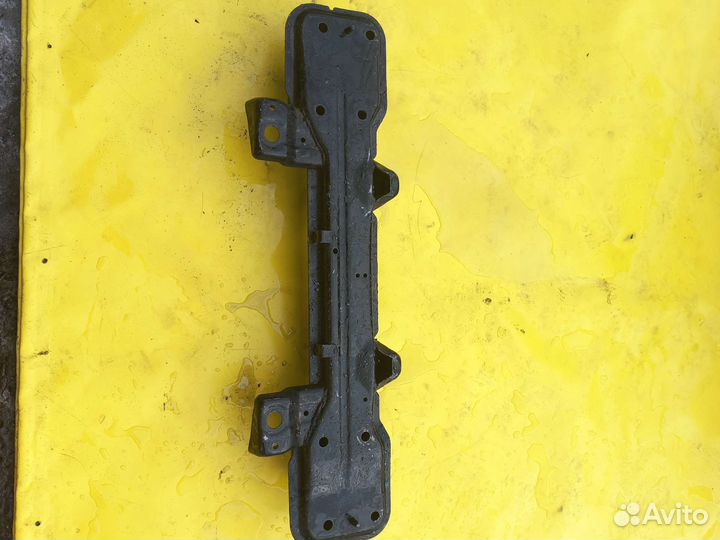 Suzuki grand vitara 2000-2005 передний подрамник