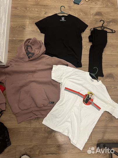 2 пакета одежды для девушки 44-46 размер