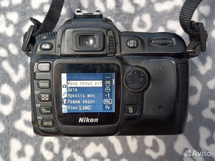 Зеркальный фотоаппарат Nikon