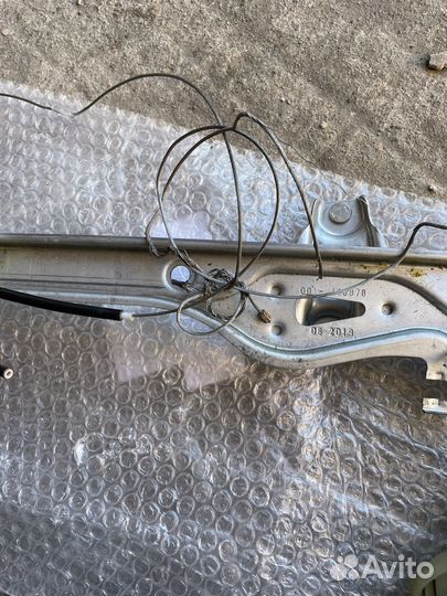 Стеклоподьемник Тoyota Corolla