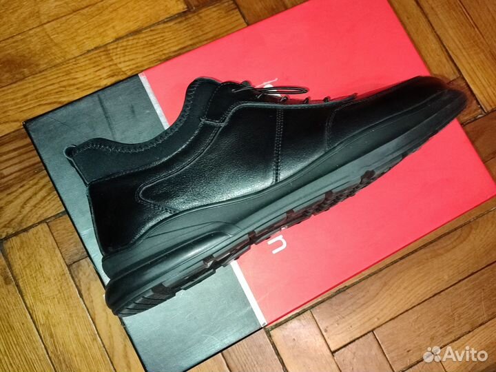 Кроссовки натуральная кожа демисезонные новые