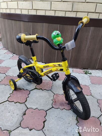 Детский велосипед с родительской ручкой