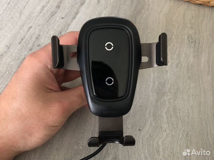 Автомобильный держатель для телефона