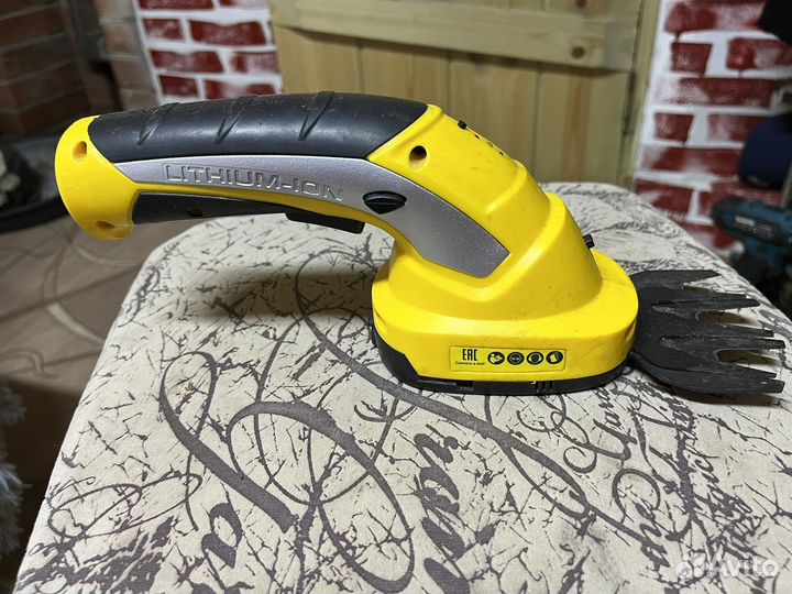 Кусторез аккумуляторный