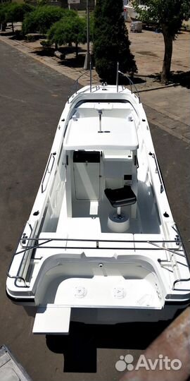Катер Avanraid C260 Angler