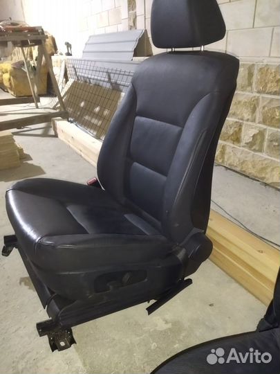 Передние сиденья bmw e60