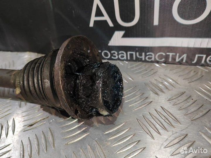 Привод левый Volkswagen Golf 3 1.6