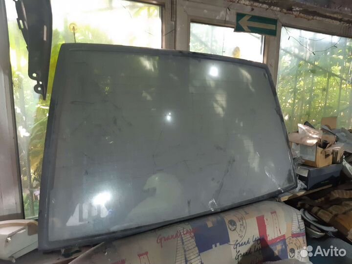 Заднее Лобовое стекло на 08 09 13 14