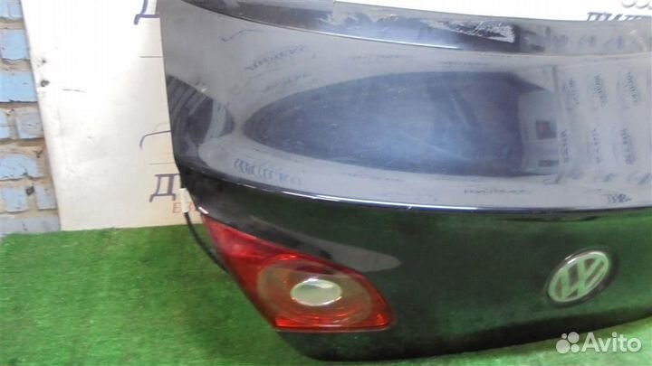 Крышка багажника VW Passat CC 2008-2017