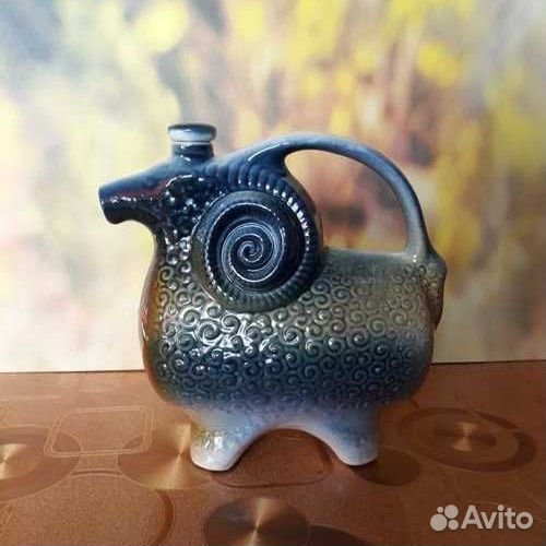 Керамический кувшин