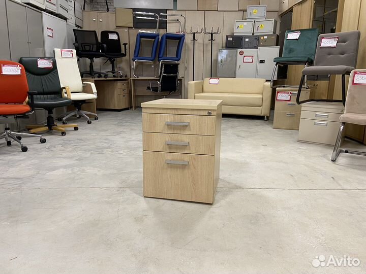 Тумбочка для стола 3 ящика