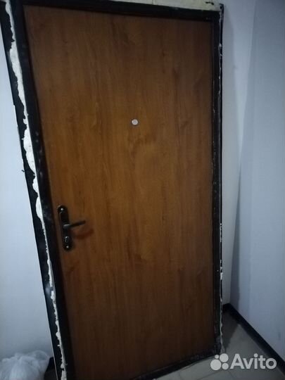 Дверь входная металлическая