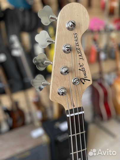 Бас гитара Fender Jazz Bass (Replika)