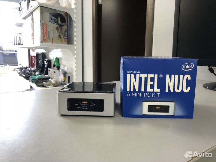 Intel NUC pentium/4/128SSD