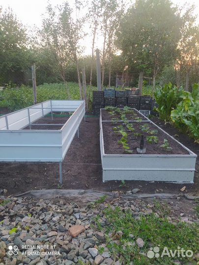 Металлические грядки и клумбы