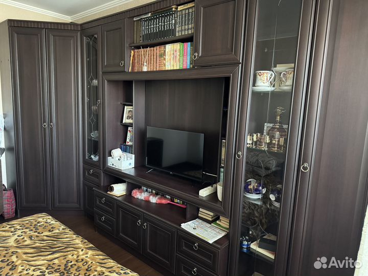 Шкаф стенка