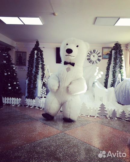 Поздравление Большого Белого Мишки,ростовая кукла