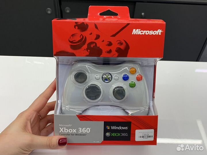 Джойстик на xbox 360 белый черный проводной