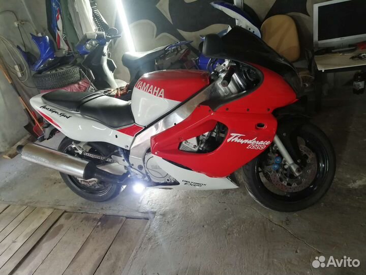 Yamaha yzf 1000r