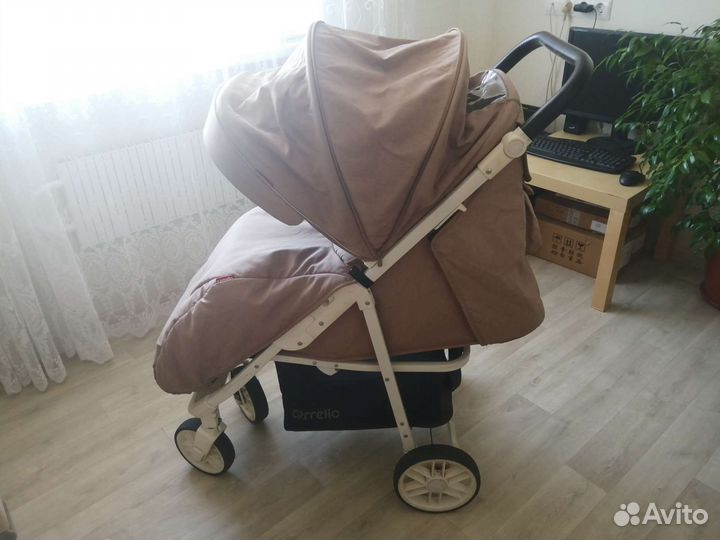 Прогулочная коляска capella