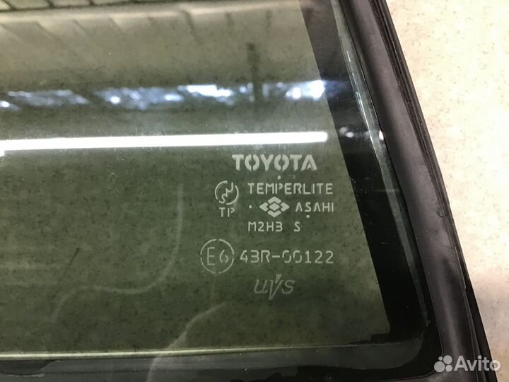 Стекло двери задней левой Toyota RAV 4 2006-2013