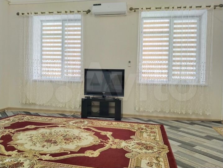 1-к. квартира, 56 м², 1/10 эт.