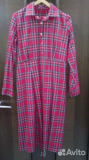 Модное красное платье в клетку