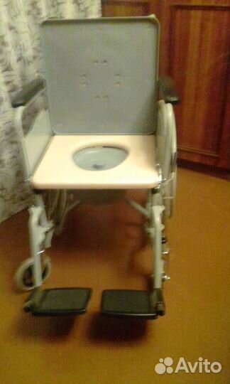 Кресло каталка с санитарным оснащением