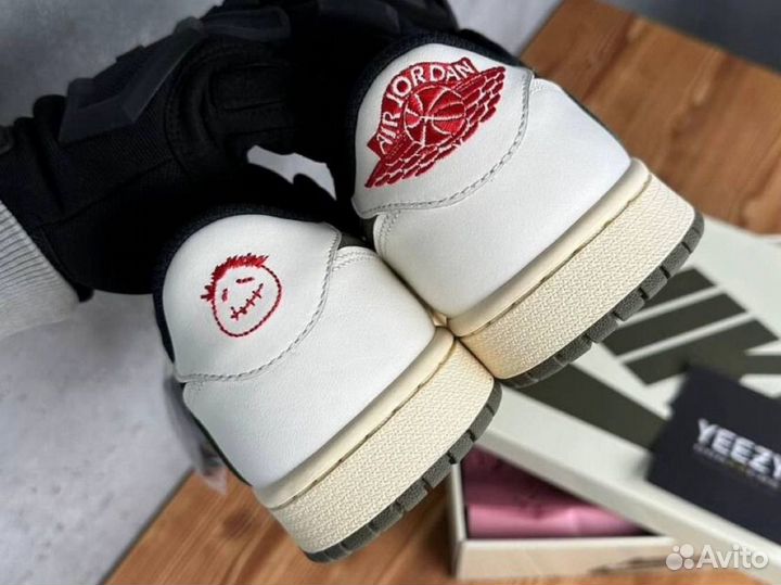 Кроссовки Nike Air Jordan 1 Low & Travis Scott