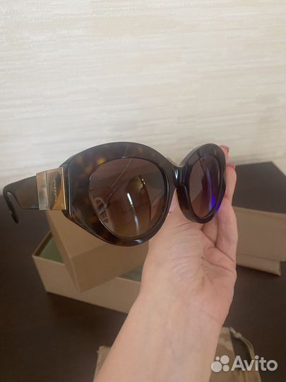 Солнцезащитные очки женские burberry