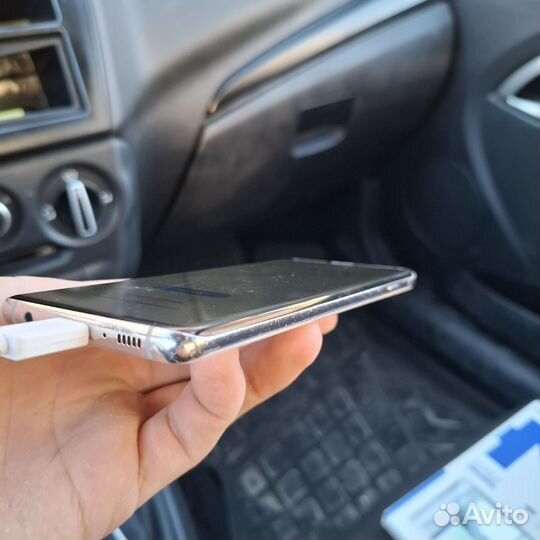 Samsung Galaxy S10, 8/128 ГБ