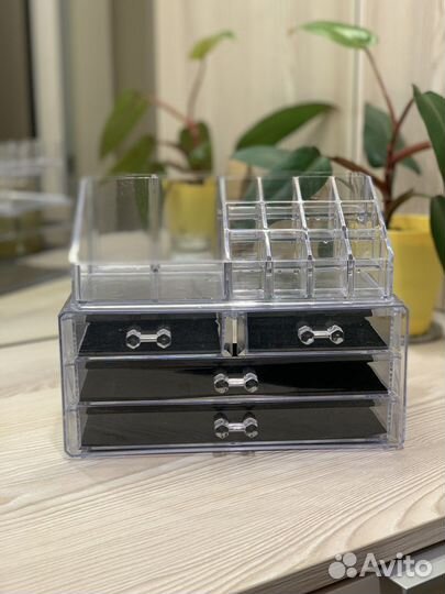 Шкатулка для косметики украшений