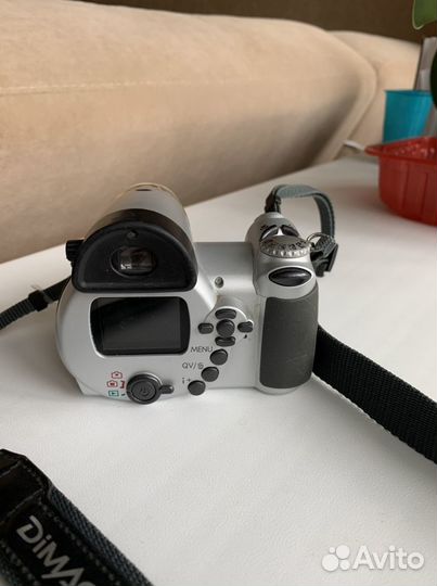 Компактный фотоаппарат