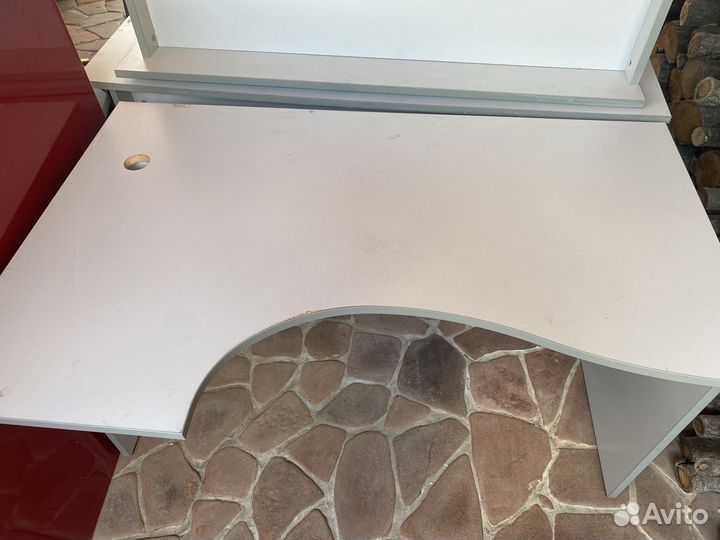 Стол и тумбочка офисная