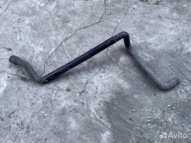 Патрубок расширительного бачка Mercedes W124 M104