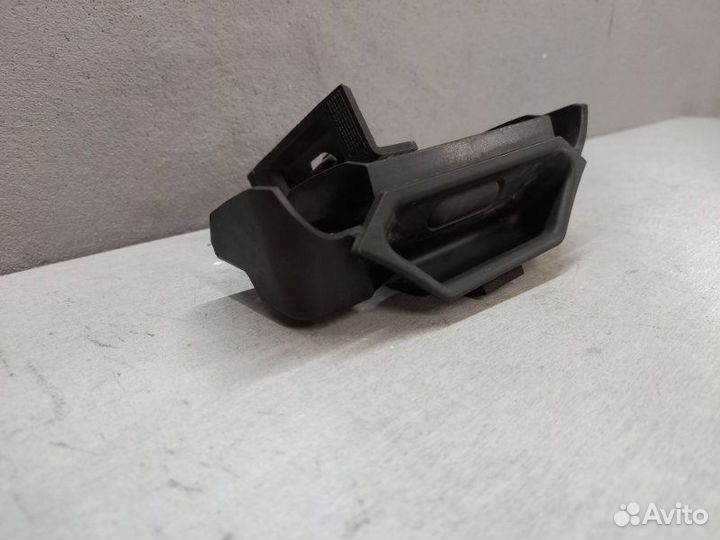 Кнопка открывания багажника Suzuki Sx4 хэтчбек