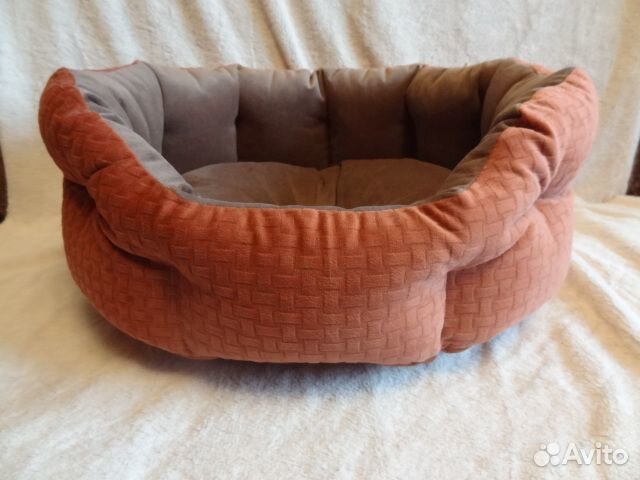 Продам новую лежанку/лежак для кошки