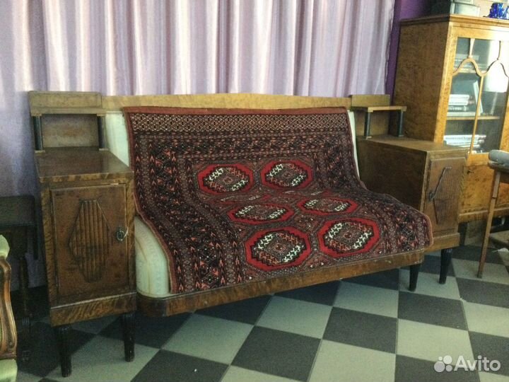 Антикварный диван с 2-мя тумбами по бокам 1910-е г