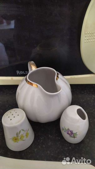 Молочник и солонки. Дулево