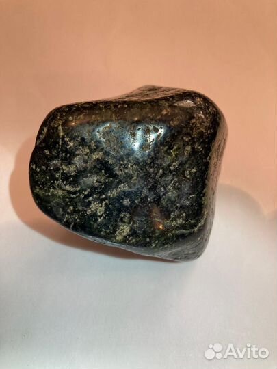 Камень метеорит