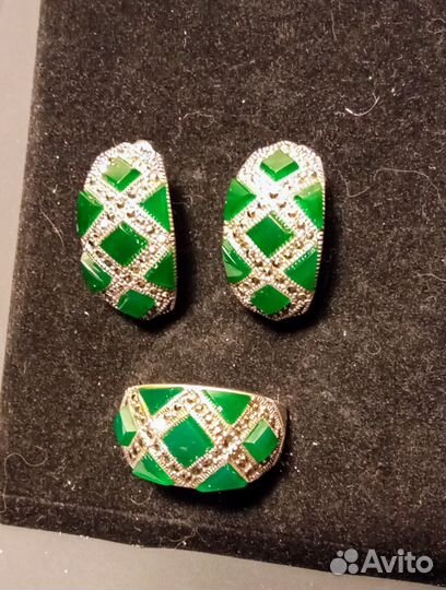 Серьги и кольцо: серебро, камни хризопраз марказит