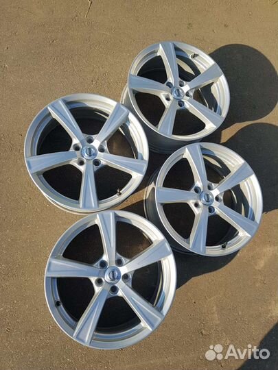 Литые диски R18 на volvo