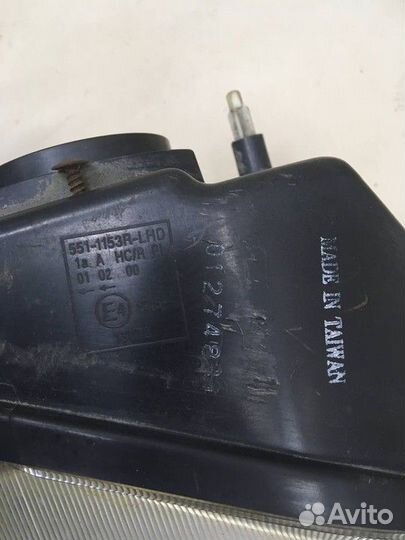 Фара передняя правая Renault Logan