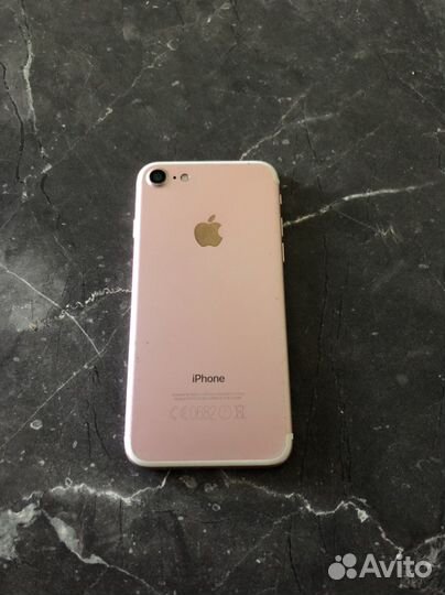 Телефон iPhone 7 128